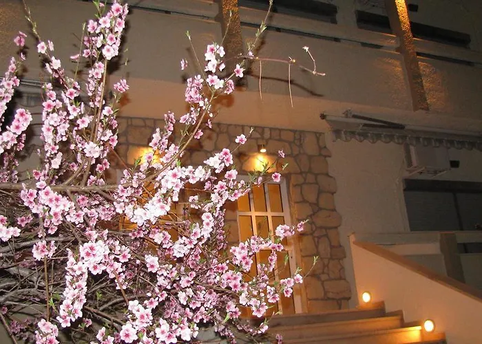 Villa Kokkinos