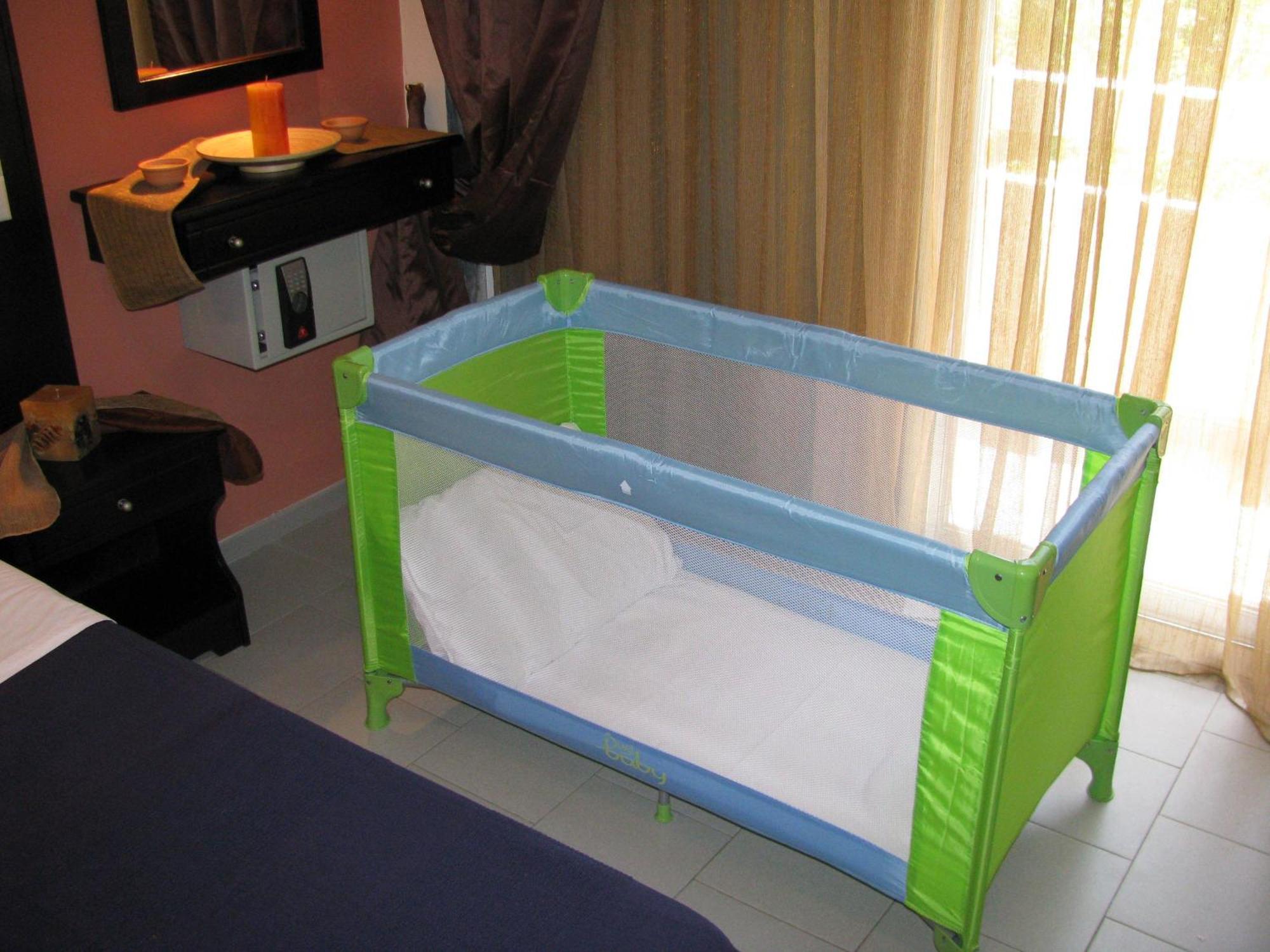 Apartament Kokkinos *